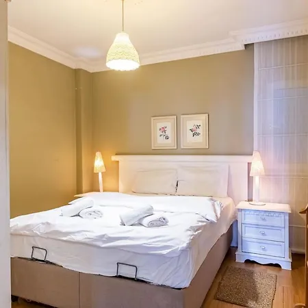 Lovely And Central Flat Near Nisantasi And Taksim *